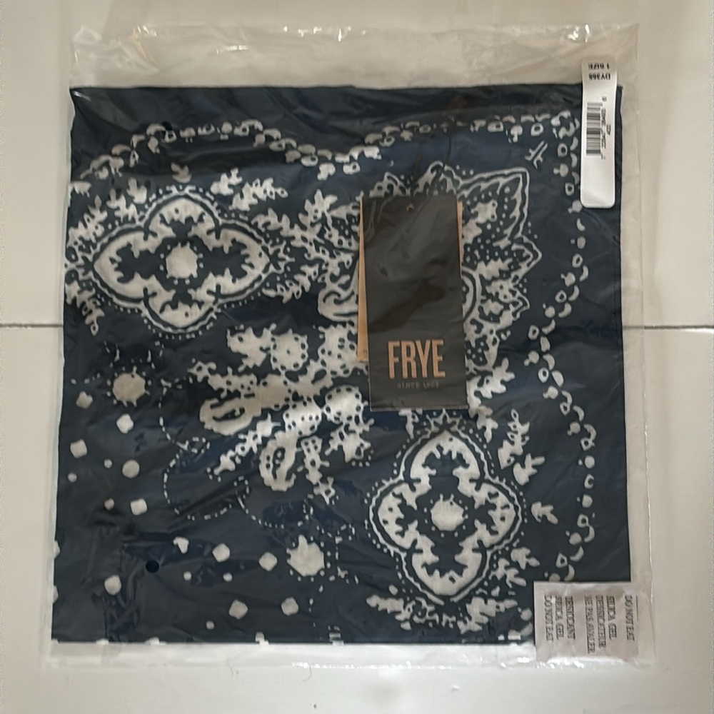 Frye Unisex Blue and White Bandana - Picture 6 of 8